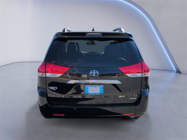 Used 2014 Toyota Sienna Limited image 8