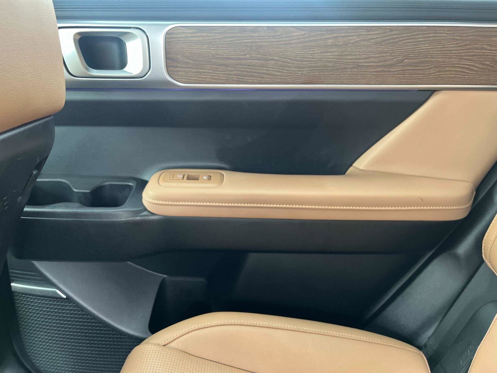 Used 2025 Hyundai Santa Fe Limited image 15