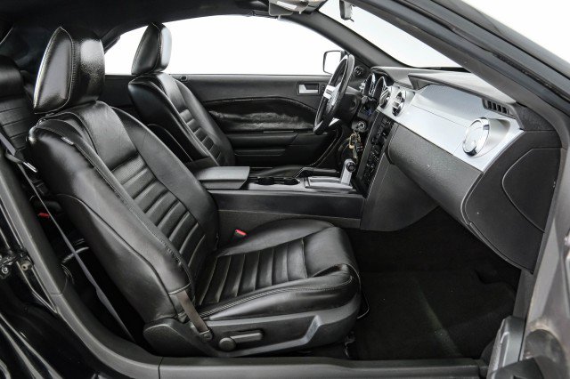 Used 2006 Ford Mustang GT RWD image 28