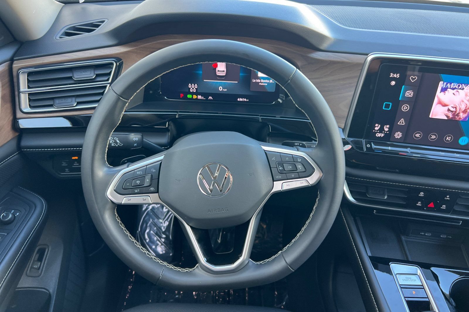 Used 2024 Volkswagen Atlas SE FWD image 16