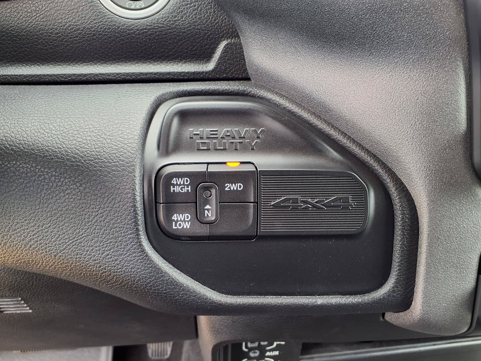Used 2024 RAM 3500 Tradesman w/ Chrome Appearance Group AWD/4WD image 19