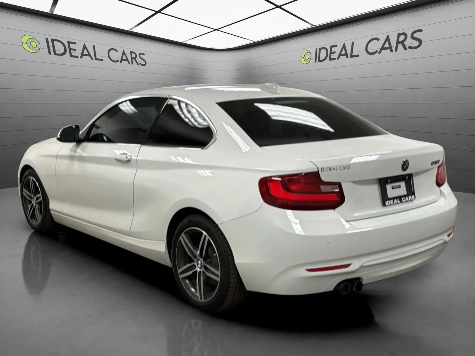 Used 2017 BMW 230i Coupe RWD image 3