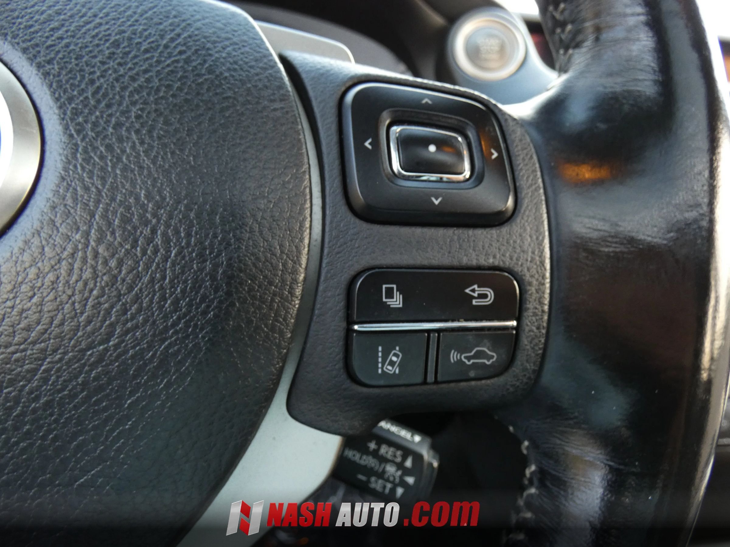 Used 2017 Lexus IS 200t RWD image 59