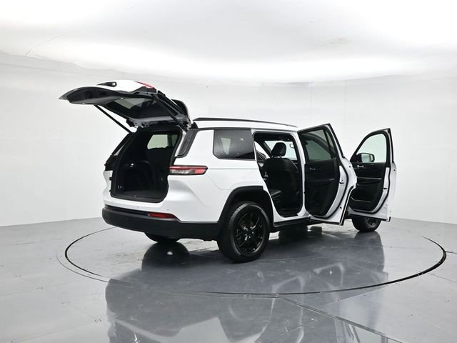 Used 2024 Jeep Grand Cherokee L Laredo image 50