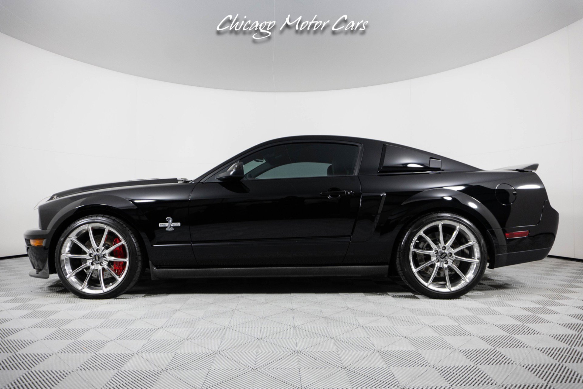 Used 2007 Ford Mustang Shelby GT500 RWD image 2