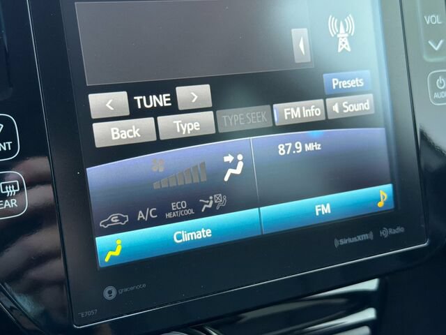 Used 2022 Toyota Prius Prime XLE FWD image 25