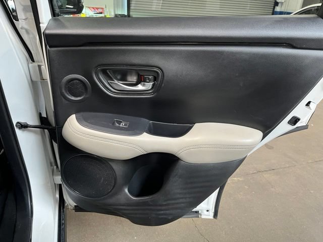 Used 2023 Honda HR-V EX-L image 13