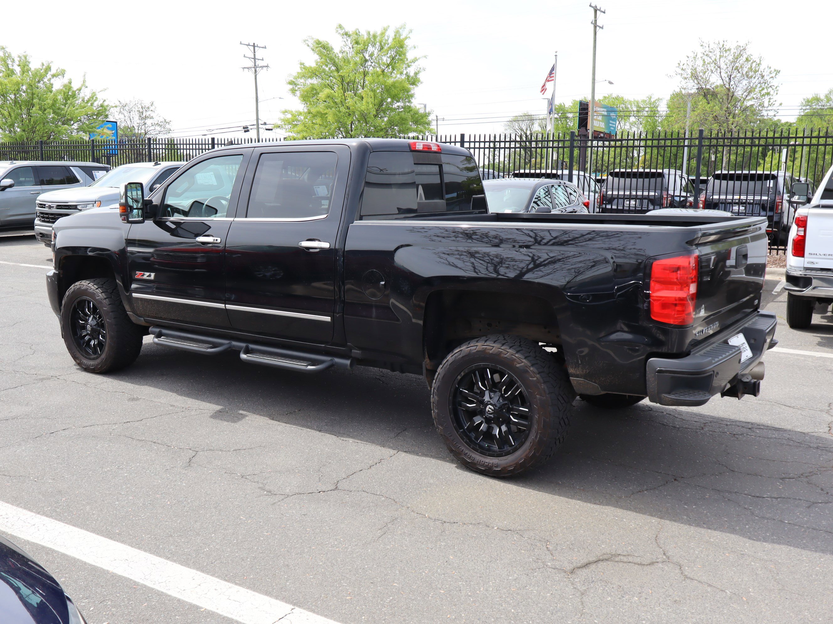 Used 2017 Chevrolet Silverado 2500 LTZ w/ Duramax Plus Package image 20