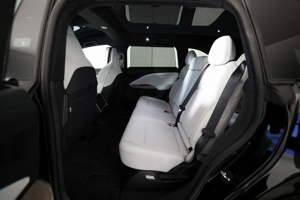 Used 2026 Lucid Gravity Dream image 17