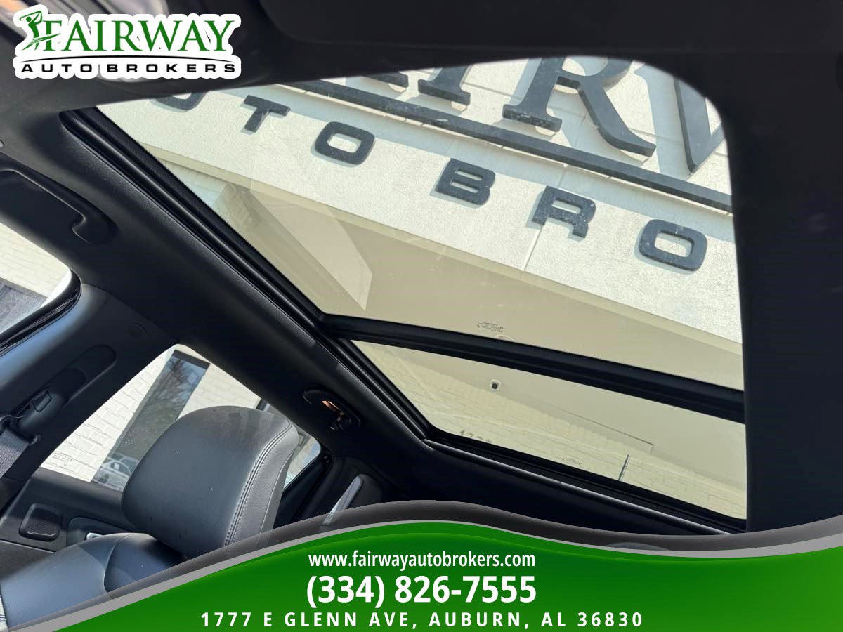 Used 2023 Jeep Compass Latitude w/ Sun and Sound Group AWD/4WD image 25