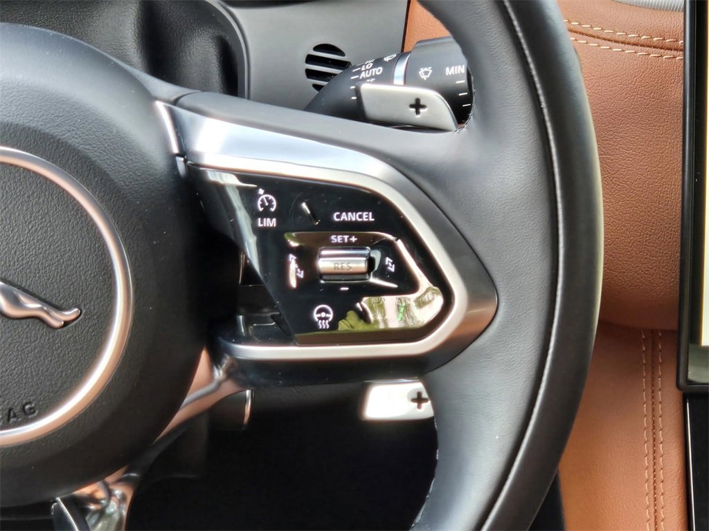 Used 2025 Jaguar F-PACE R-Dynamic S image 15