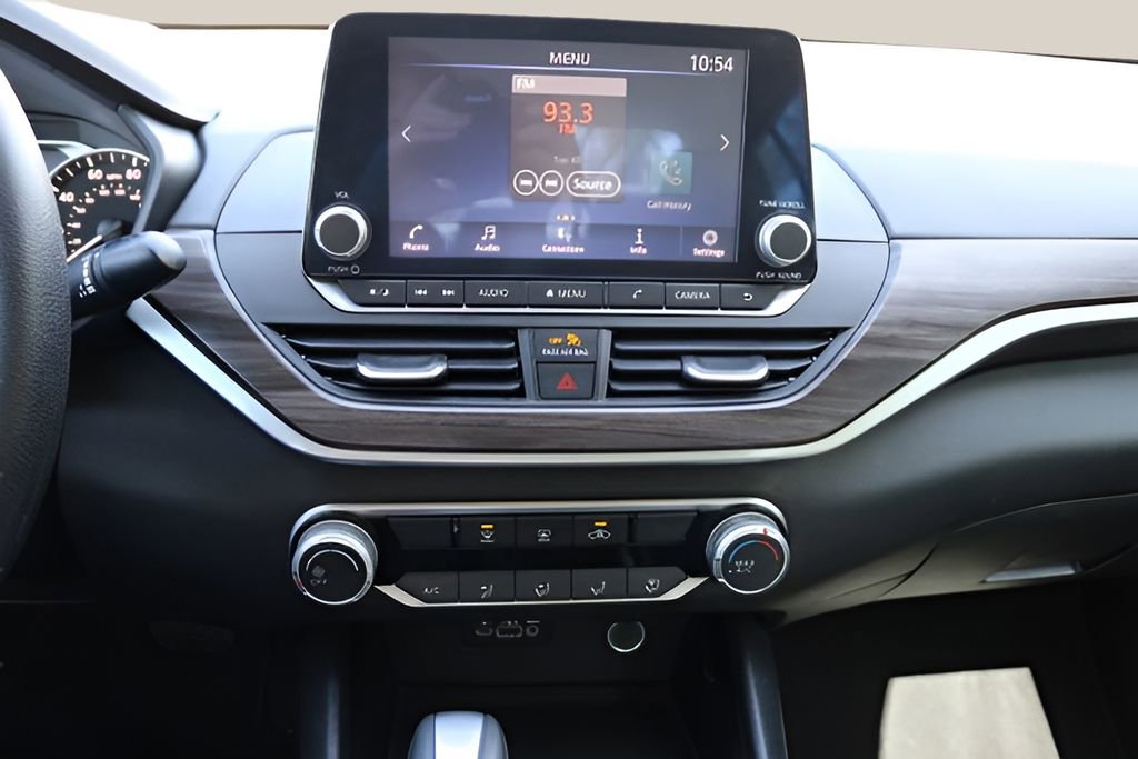 Used 2024 Nissan Altima 2.5 SV image 20