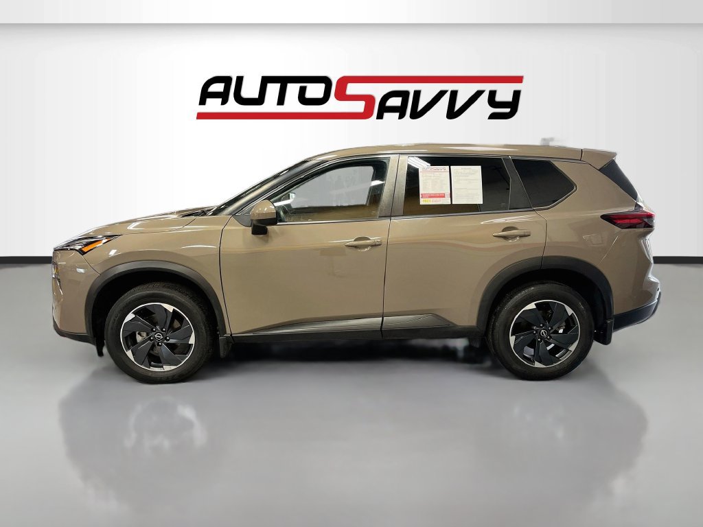 Used 2024 Nissan Rogue SV AWD/4WD image 4