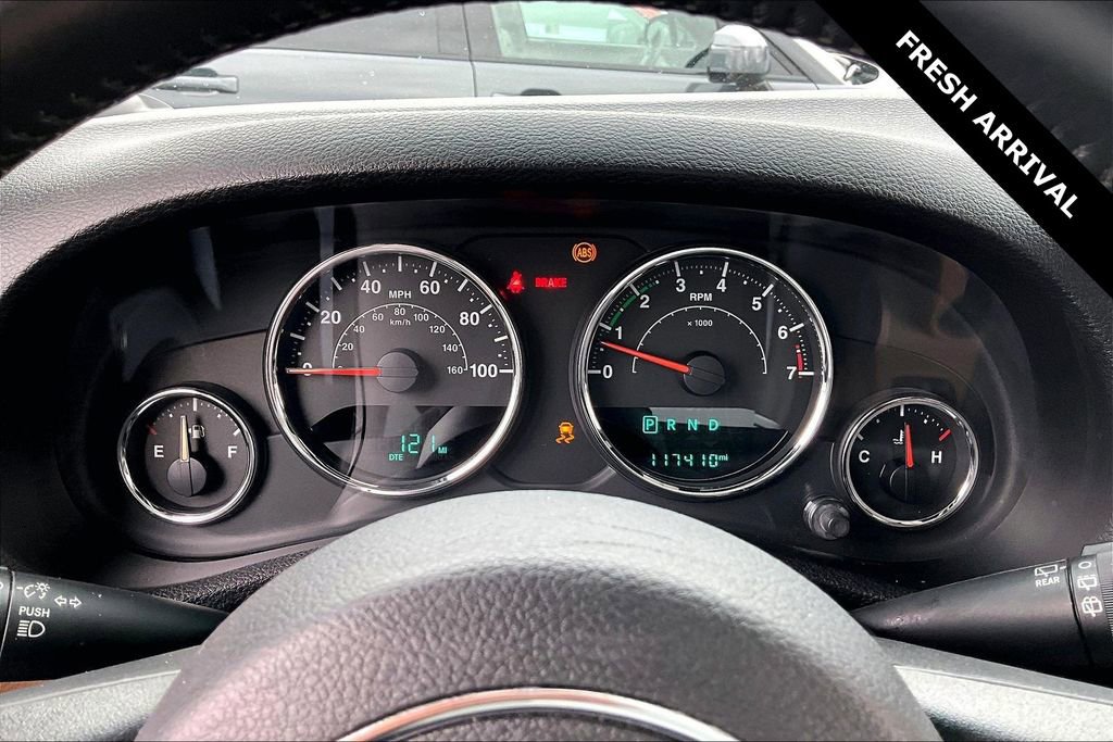 Used 2016 Jeep Wrangler Unlimited Sahara image 13