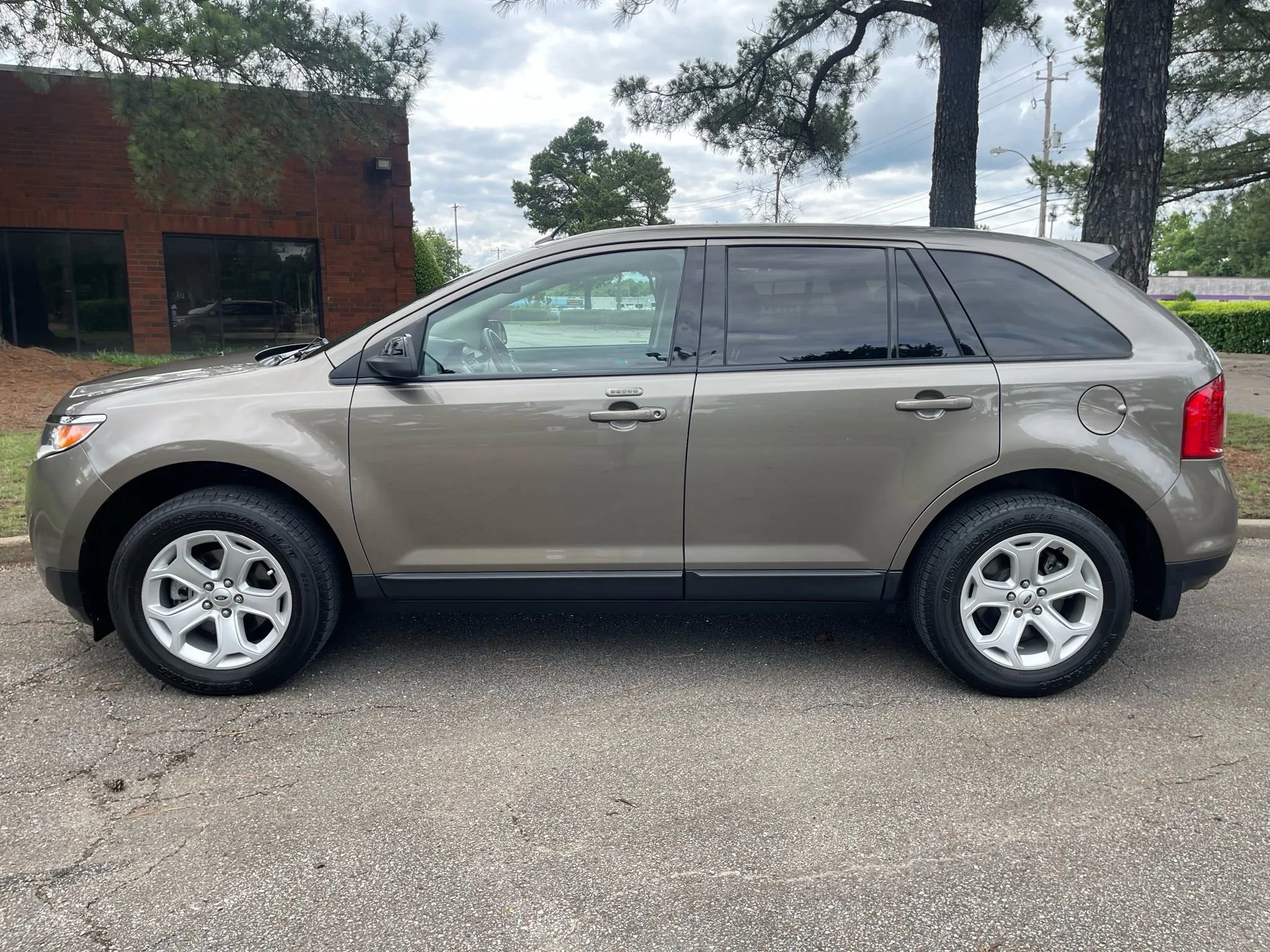 Used 2013 Ford Edge SEL image 2