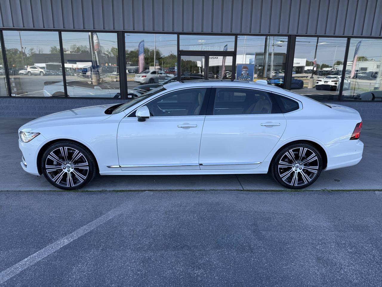 Used 2022 Volvo S90 B6 Inscription w/ Advanced Package AWD/4WD image 8