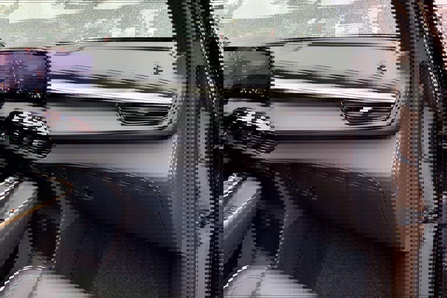 Certified 2025 Buick Enclave Avenir image 17