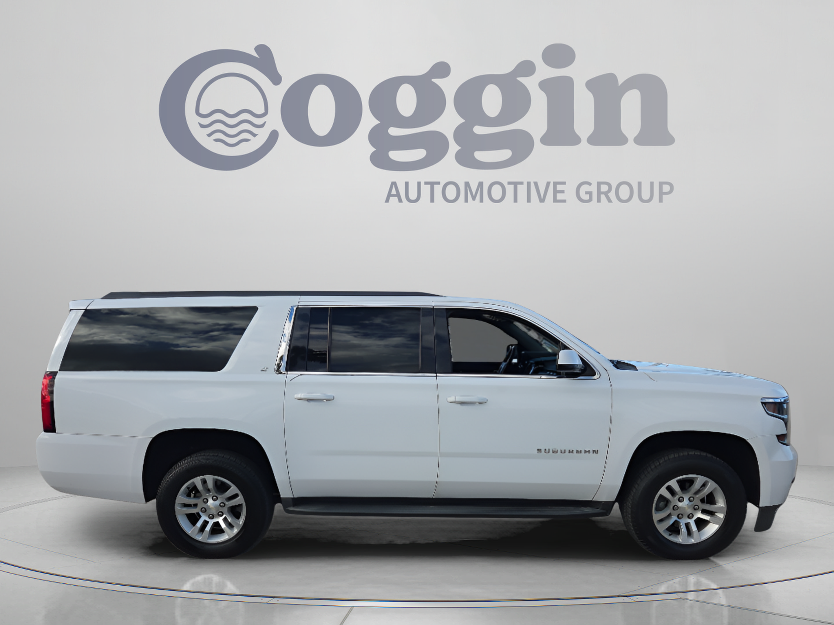 Used 2018 Chevrolet Suburban LT RWD image 6