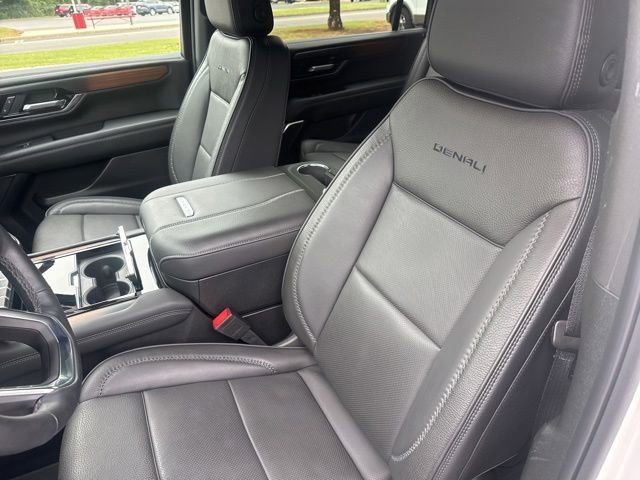 Used 2025 GMC Yukon XL Denali w/ Sun & Power Step Package AWD/4WD image 27