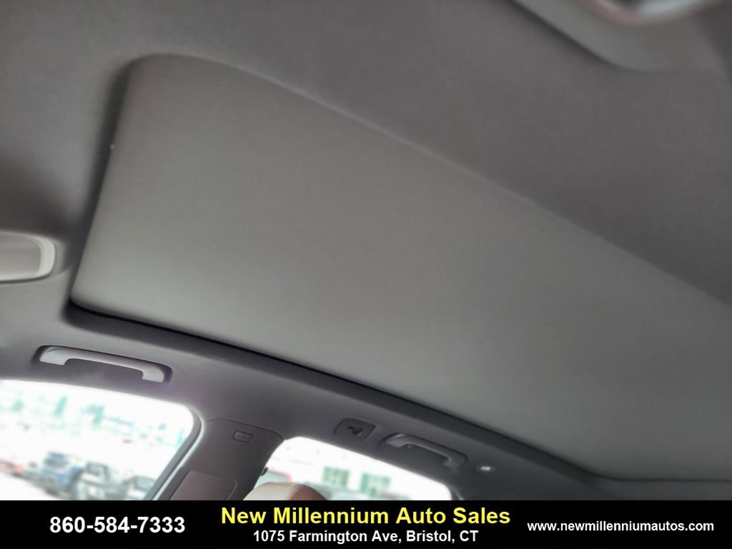 Used 2025 Audi Q5 2.0T Premium w/ Convenience Plus Package image 18