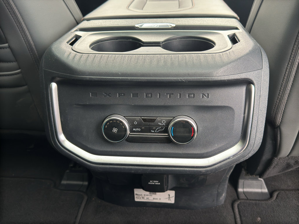 Used 2025 Ford Expedition Active AWD/4WD image 32