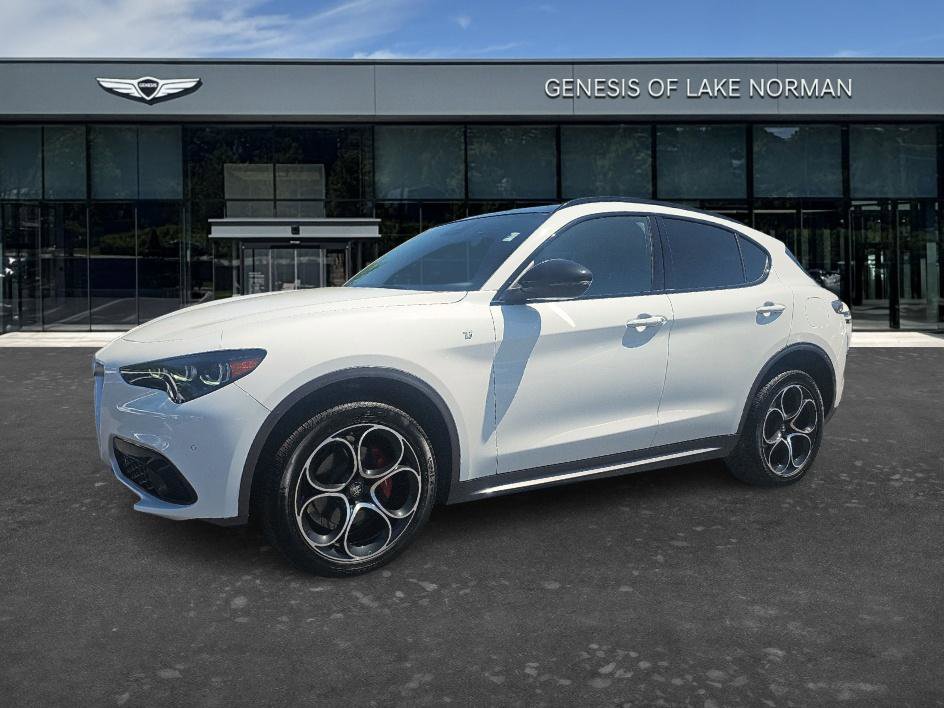 Used 2024 Alfa Romeo Stelvio Ti w/ Active Assist Plus Package image 1