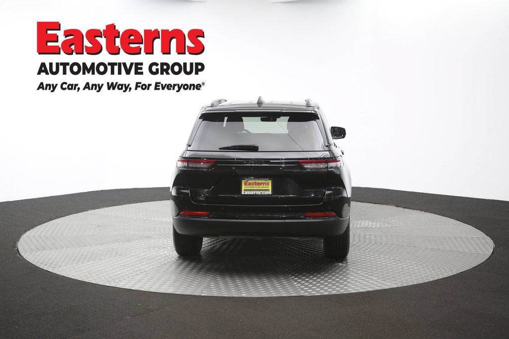 Used 2025 Jeep Grand Cherokee Altitude AWD/4WD image 37