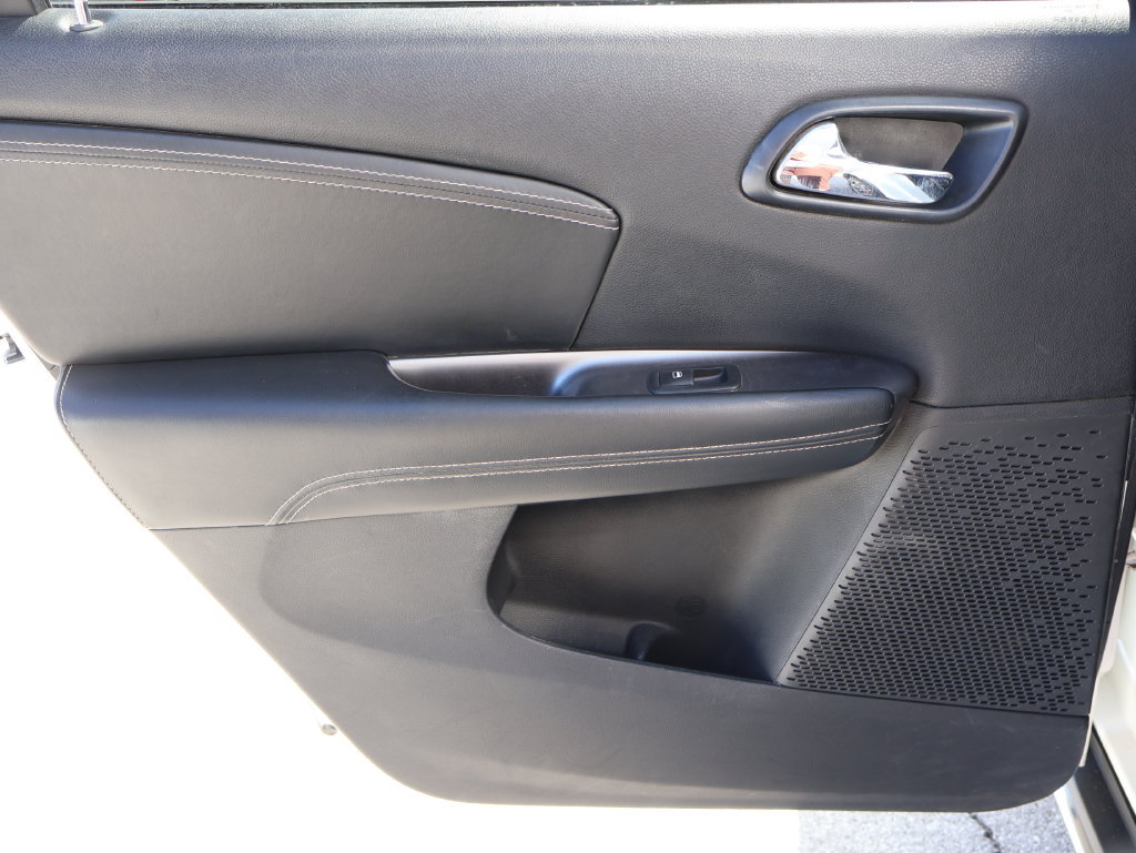 Used 2015 Dodge Journey Crossroad FWD image 16