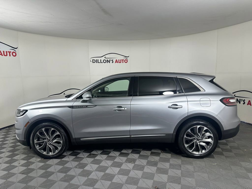 Used 2022 Lincoln Nautilus Reserve image 3