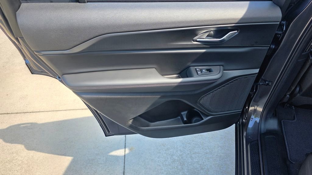 New 2025 Jeep Grand Cherokee L Laredo w/ Luxury Tech Group I image 23