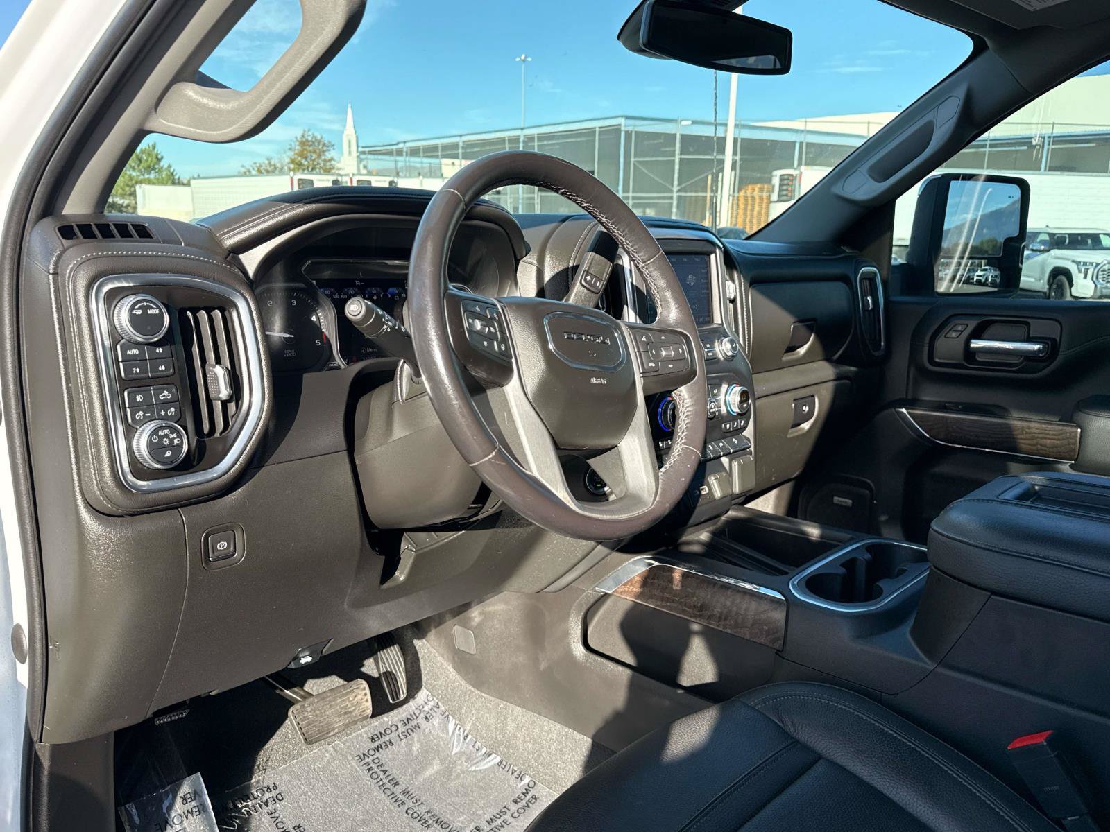 Used 2022 GMC Sierra 3500 Denali AWD/4WD image 10