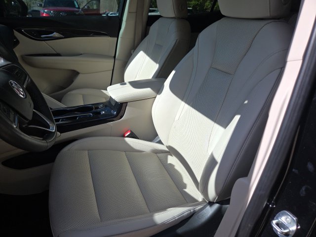 Used 2021 Buick Envision Essence FWD image 11