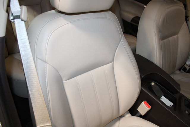 Used 2017 Buick Regal Premium w/ Driver Confidence Package #1 FWD image 34