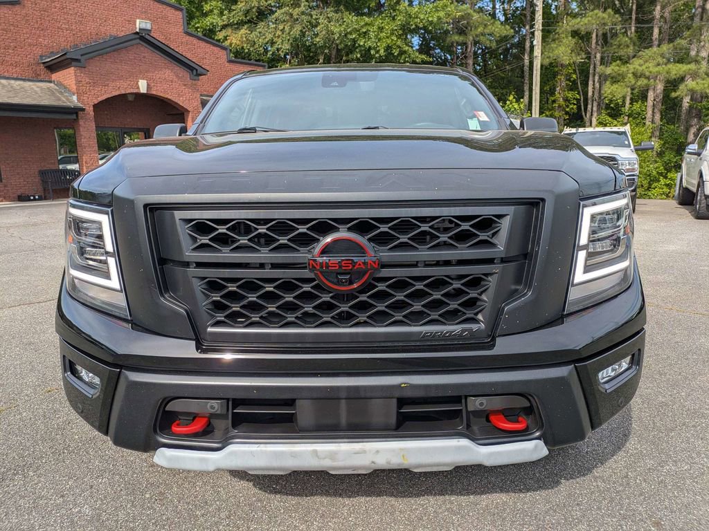 Used 2023 Nissan Titan PRO-4X w/ Pro-4x Convenience Package AWD/4WD image 9