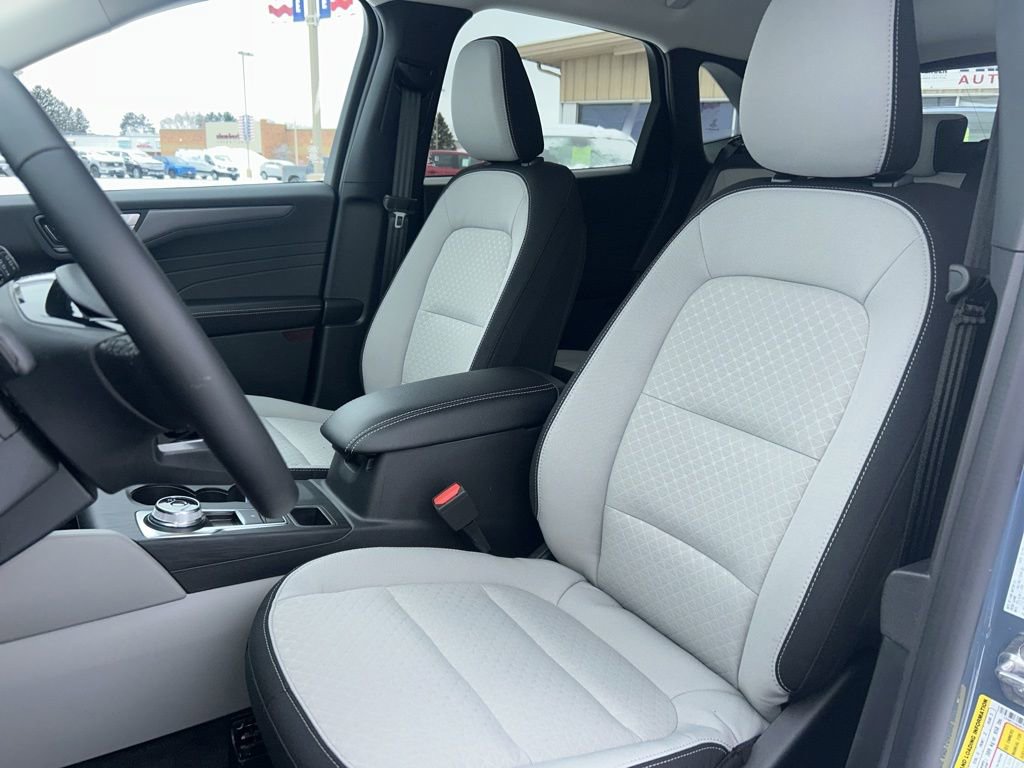New 2026 Ford Escape Active w/ Active Premium Tech Pack image 15