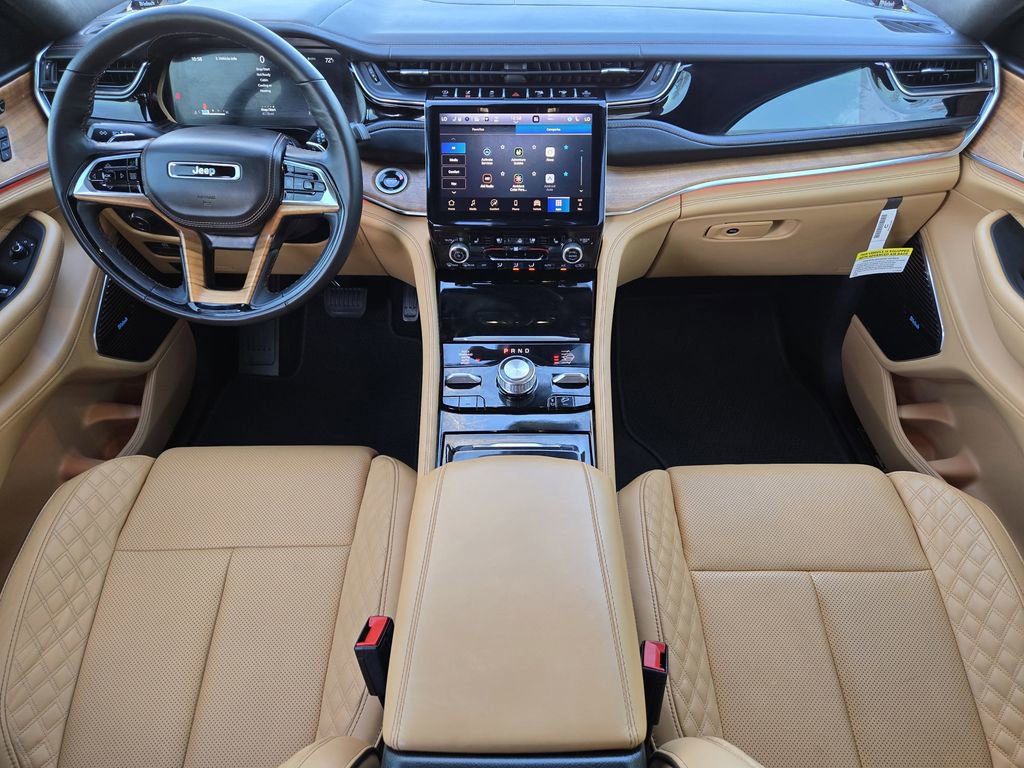 Used 2025 Jeep Grand Cherokee Summit image 24