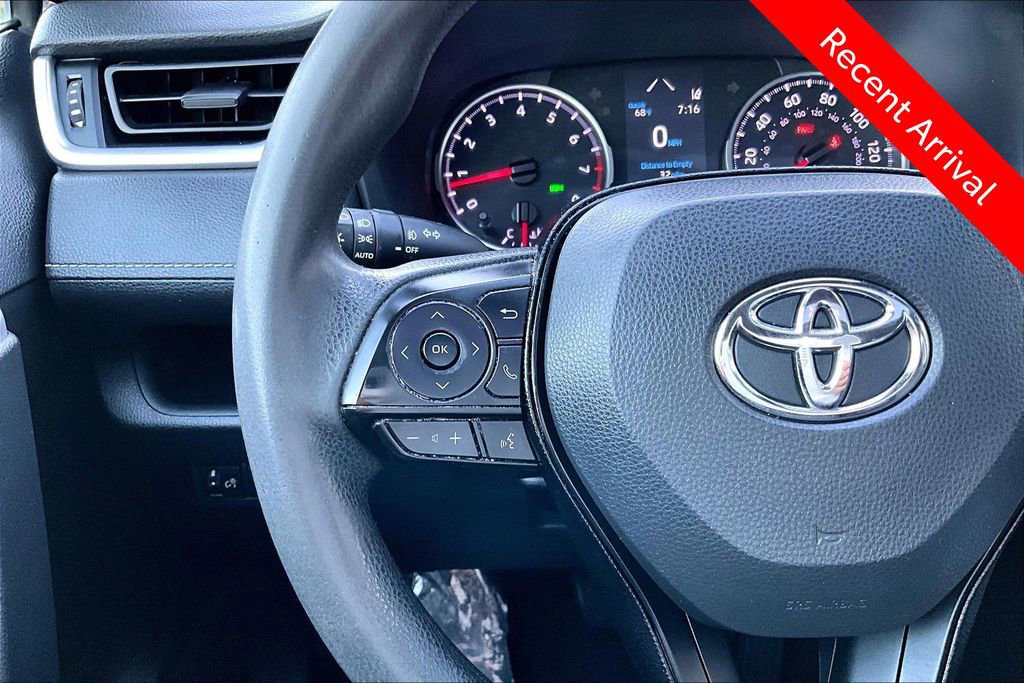 Used 2019 Toyota RAV4 XLE w/ All Weather Liner Package FWD image 11