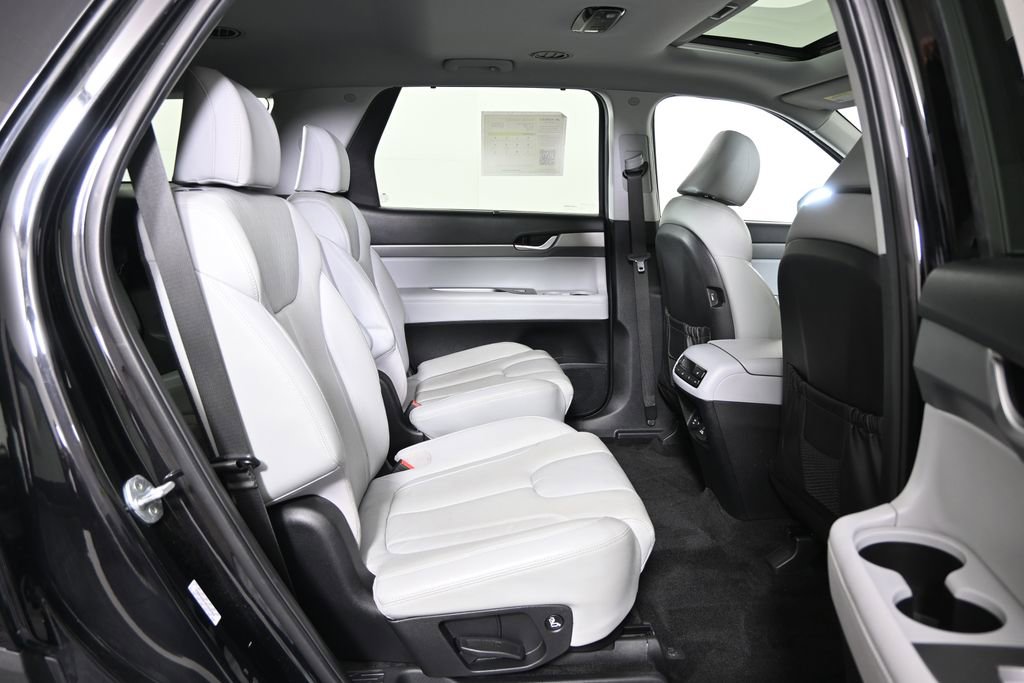 Used 2022 Hyundai Palisade SEL w/ Premium Package AWD/4WD image 16