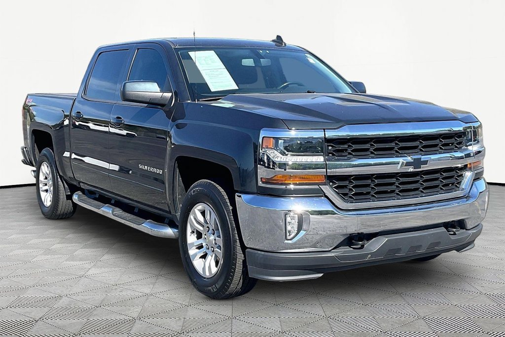 Used 2018 Chevrolet Silverado 1500 LT w/ All Star Edition AWD/4WD image 3