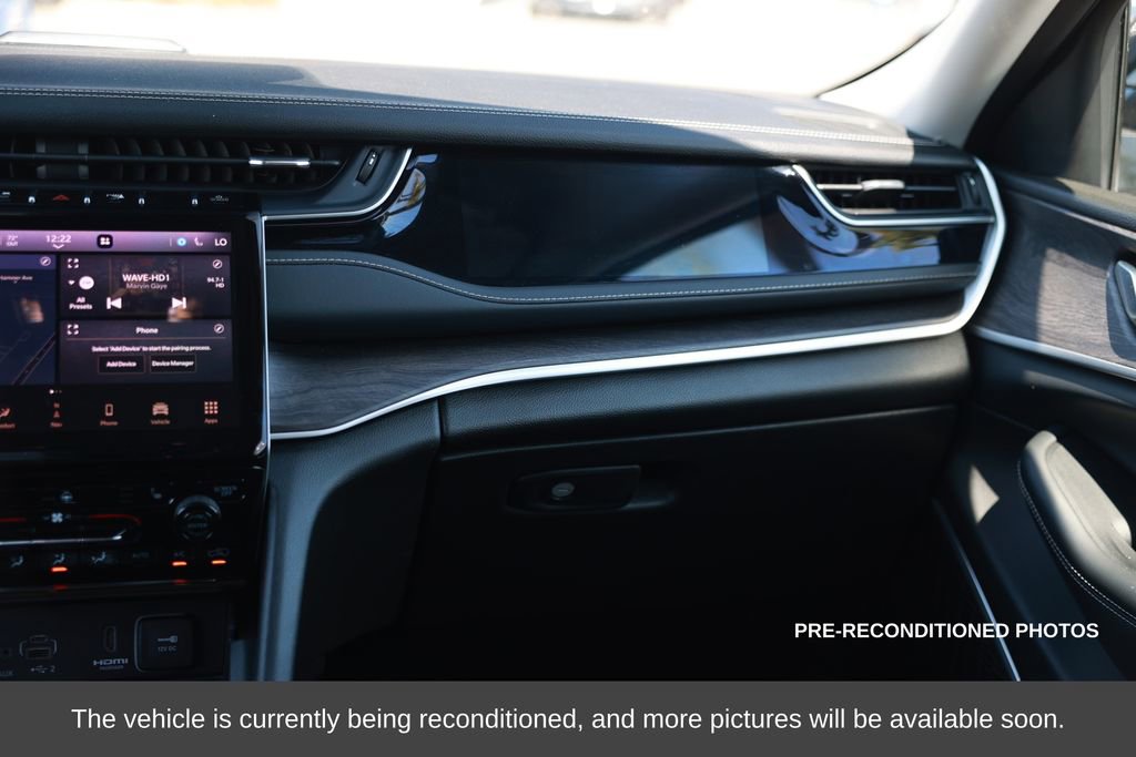 Used 2023 Jeep Grand Cherokee 4WD 4xe image 29