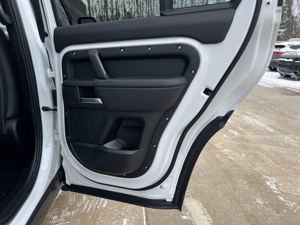 Used 2025 Land Rover Defender 110 S AWD/4WD image 18