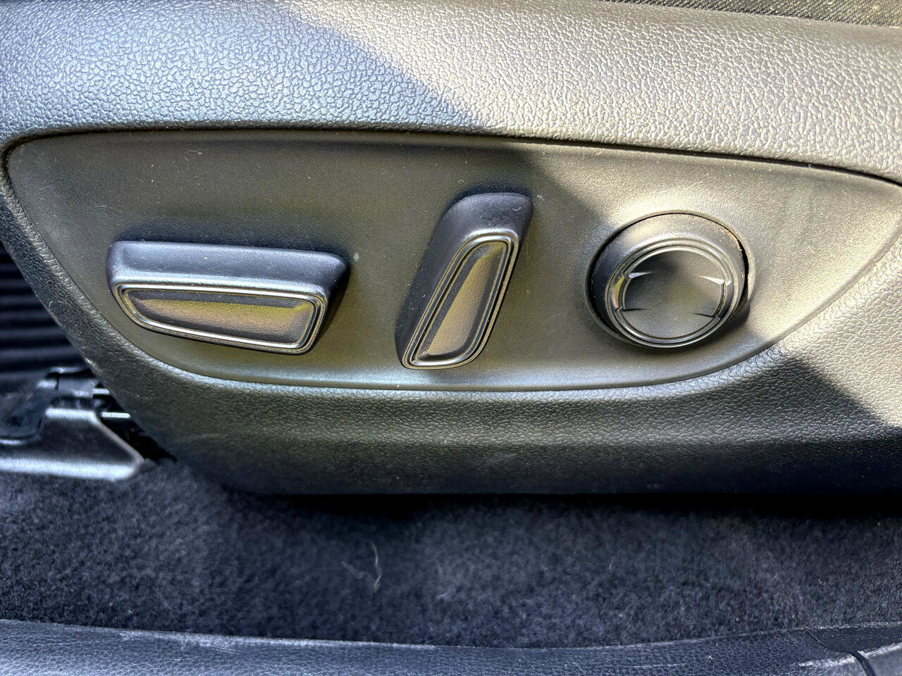 Used 2021 Toyota RAV4 XLE image 8