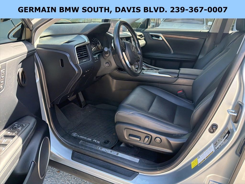 Used 2022 Lexus RX 350L Premium w/ Premium Package image 24