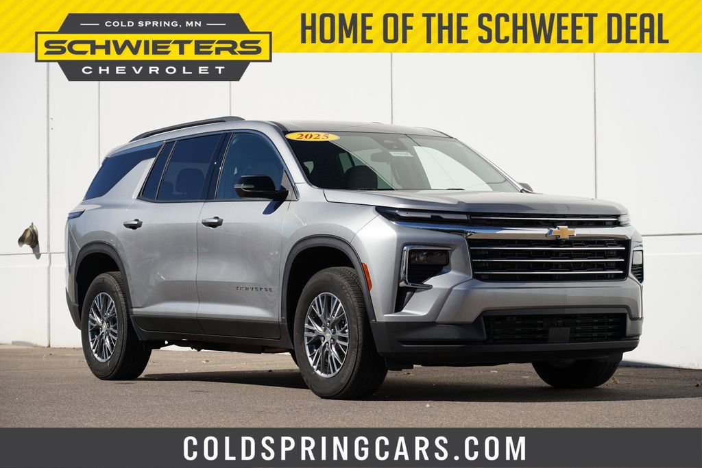 Used 2025 Chevrolet Traverse LT