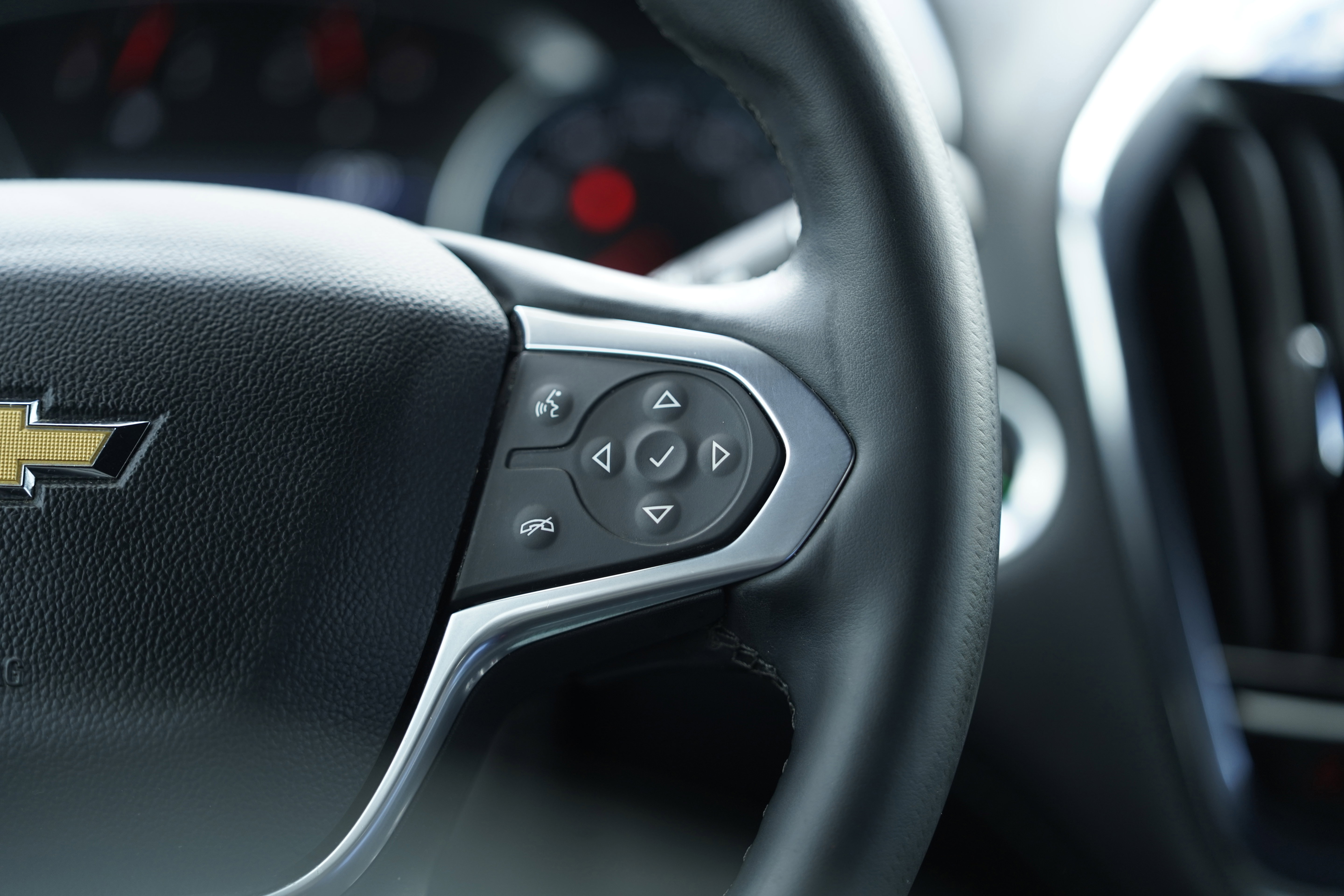 Used 2023 Chevrolet Traverse LT FWD image 22