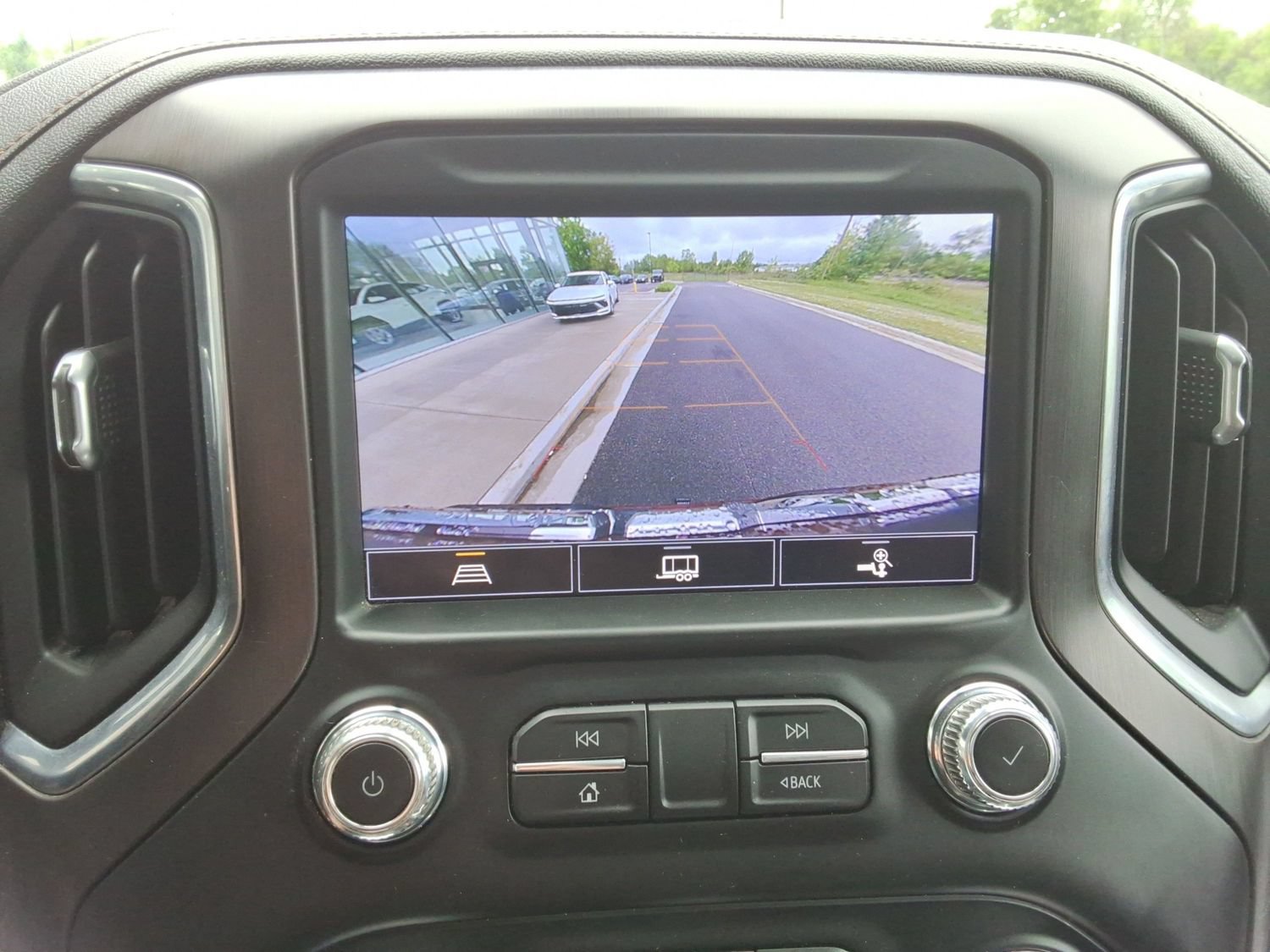 Used 2021 GMC Sierra 1500 AT4 w/ AT4 Value Package AWD/4WD image 16