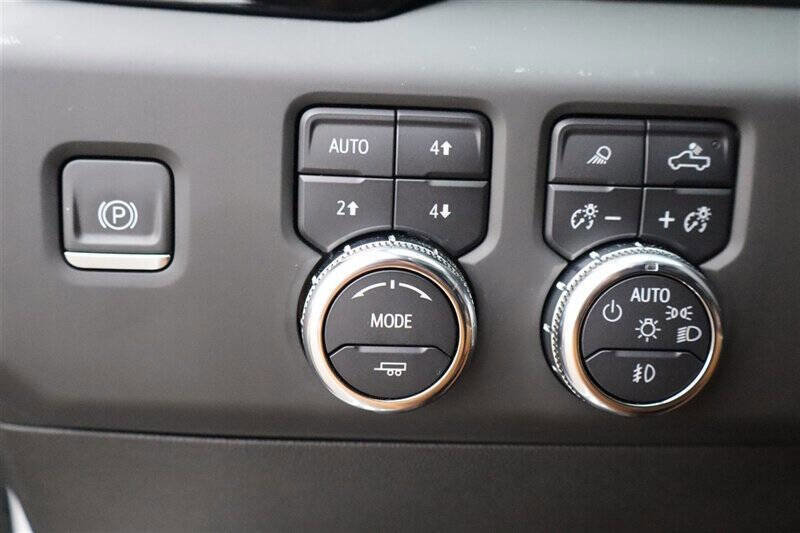 Used 2024 GMC Sierra 3500 Denali Ultimate image 21