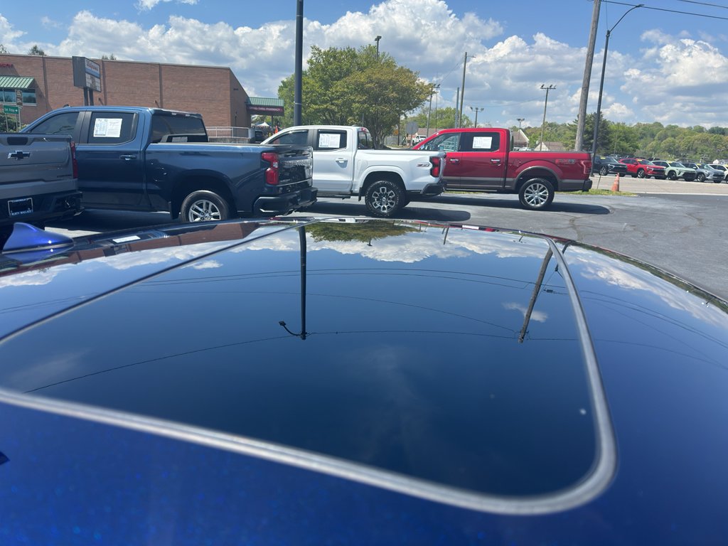 Used 2022 INFINITI Q60 3.0t Luxe w/ Essential Package image 4