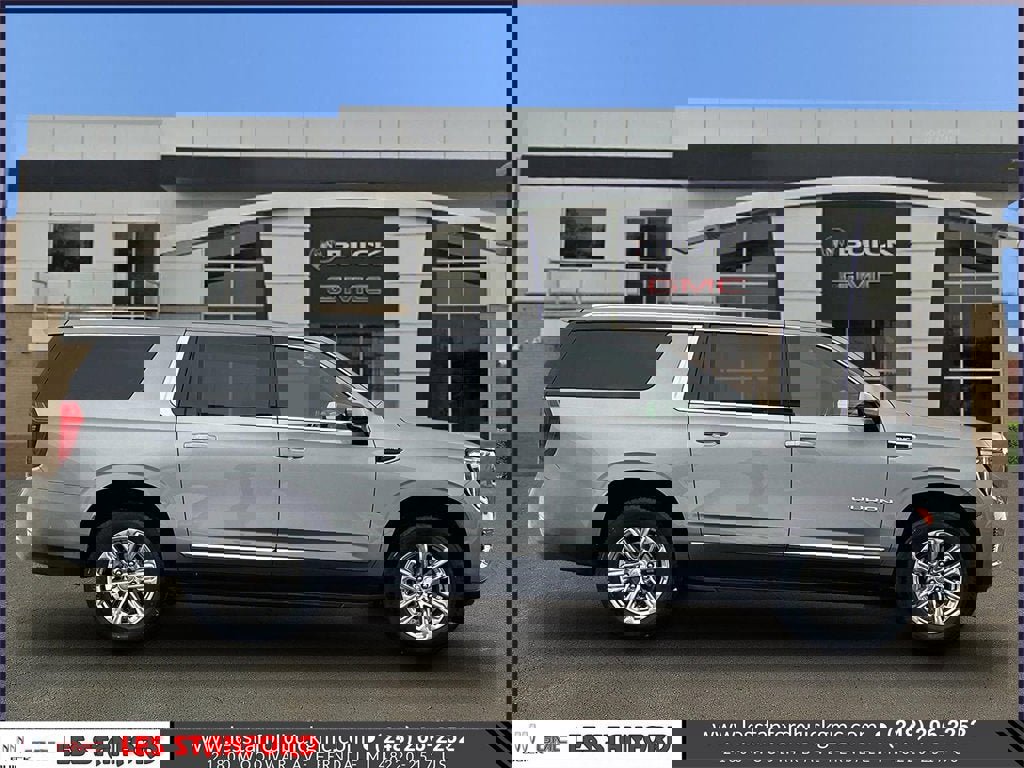 Used 2024 GMC Yukon XL SLT w/ SLT Premium Package image 7