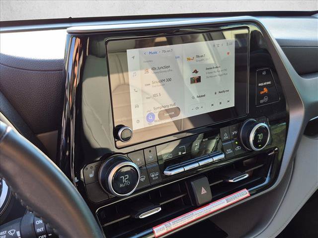 Used 2025 Toyota Highlander XLE FWD image 11